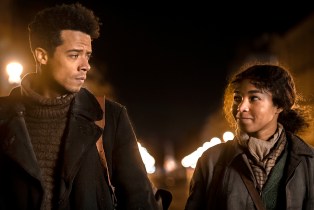 Sam Reid and Delainey Hayles in 'Interview With the Vampire' Season 2